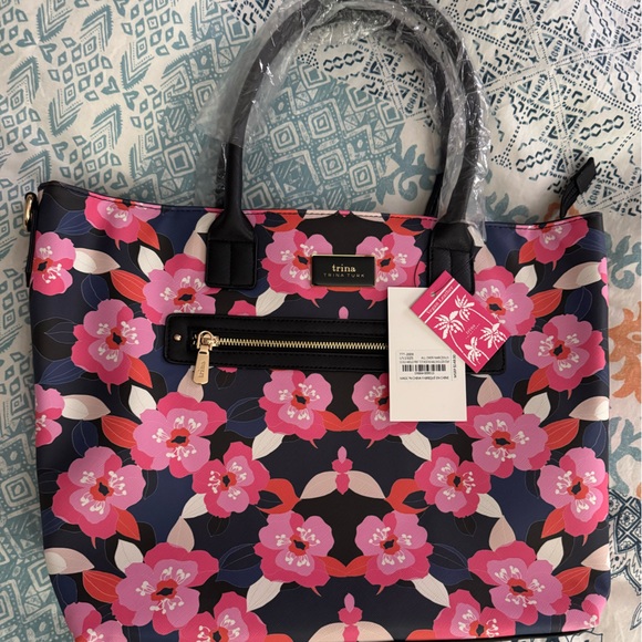 Trina Turk tote bag - EXCELLENT - Picture 1 of 8